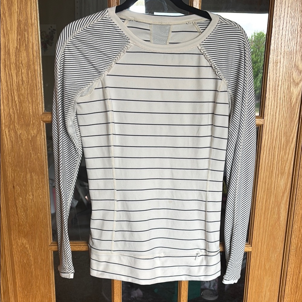 LULULEMON Full Tilt Long Sleeve Color Slalom Stripe Angel Wing size 6
